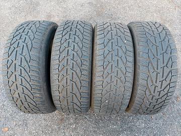 4 PNEUMATICI INVERNALI  205/55 r16 94H  EXTRA LOAD