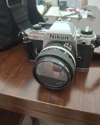 Fotocamera Reflex Vintage Nikon FG + Obiettivo Nik