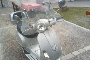 Vespa  150 LX  2005