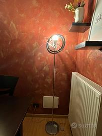 LAMPADA DA TERRA AD ANELLI