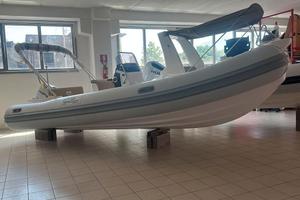 GOMMONE OP Marine 5.80 con Motore HONDA 40/70 cv