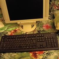Monitor lg Acer con tastiera
