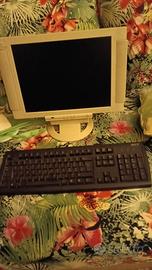 Monitor lg Acer con tastiera