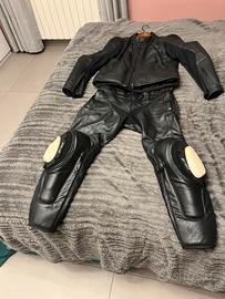 Tuta in pelle dainese due pezzi