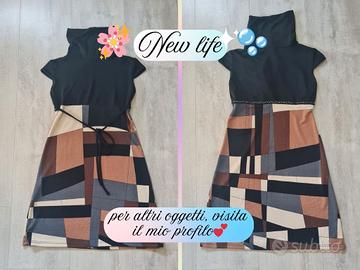 Vestito fantasia geometrica collo alto