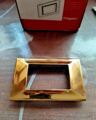 Placca in metallo oro 3 posti ZAMA Legrand ERGO