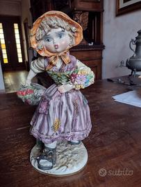 "Fanciulla con fiori" porcellana di Capodimonte