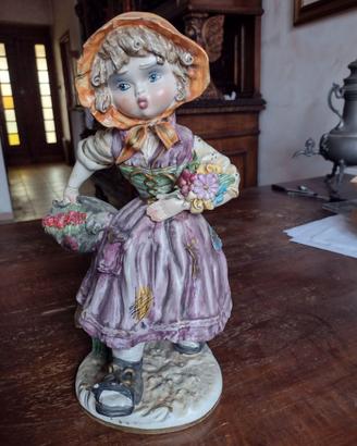 "Fanciulla con fiori" porcellana di Capodimonte