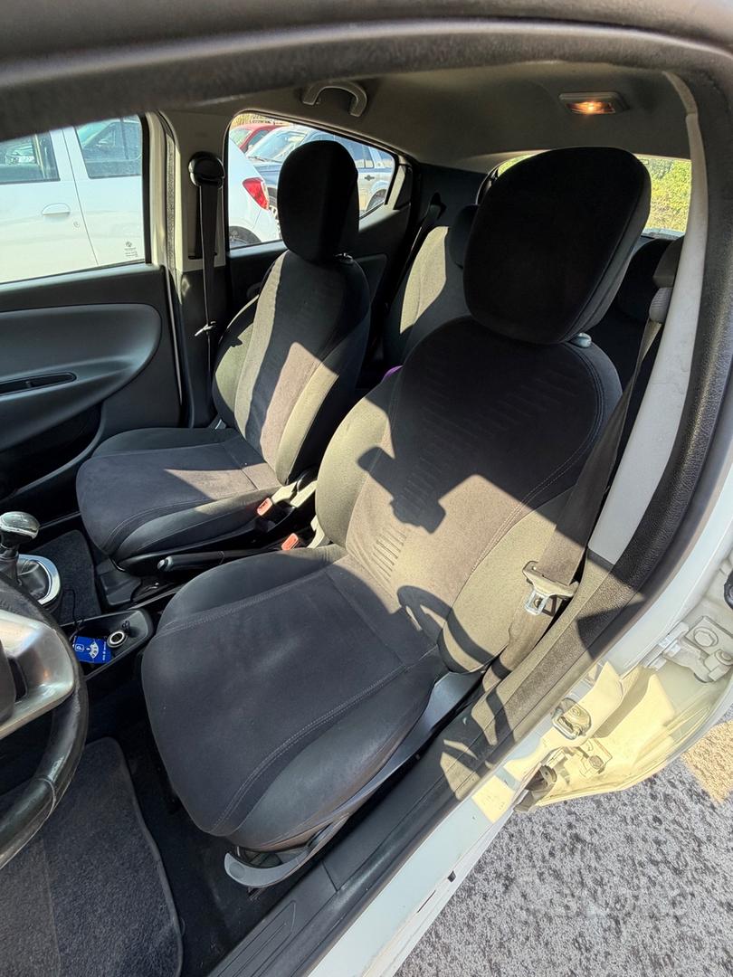 Lancia Ypsilon 2014 photo 4