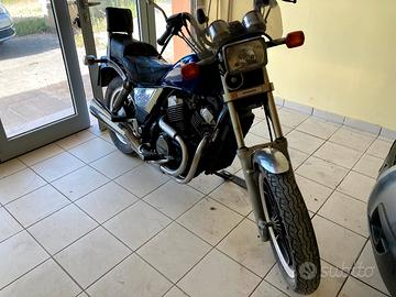 Honda VT500 Custom
