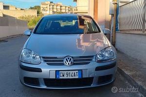 Volkswagen Golf V - Affidabile ed Economica