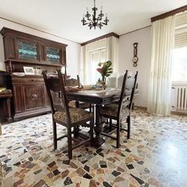 Cielo-terra con ingresso indipendente, N/394