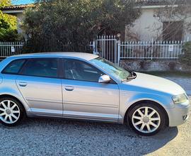 AUDI A3 2.0 TDI S-LINE.  PERFETTA