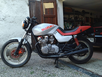 Suzuki GS500 KATANA