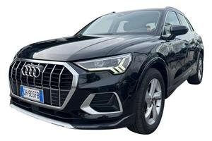 AUDI Q3 35 TDI quattro S tronic Business Advance