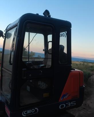 Escavatore DAEWOO 35q