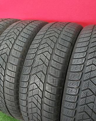 215 65 17 Gomme Pirelli Invernali 60-70% 215 65R17