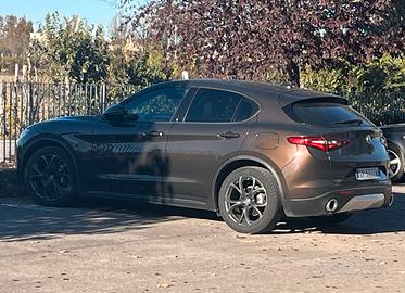 Stelvio 2.2 150 cv sprint