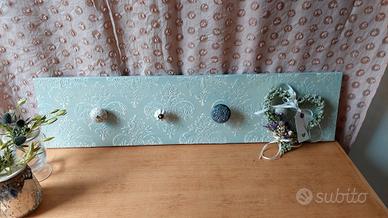 appendino in legno con 4 pomelli