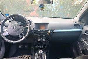 OPEL Astra 3ª serie - 2009