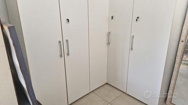 Armadio  angolare da ufficio