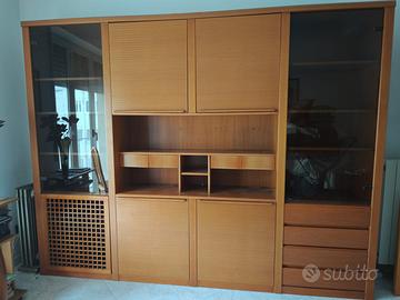 Parete attrezzata  in legno