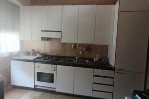 Cucina, soggiorno, vetrina
