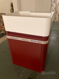 Mobiletto con lavandino