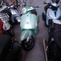 Vespa GT 200