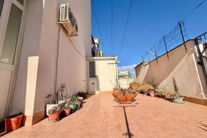 6 Vani con Terrazza e Garage (Viale V. Veneto)