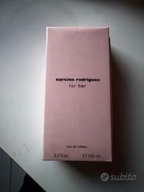 Narciso Rodriguez rosa
