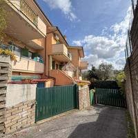 2 LOCALI A GENZANO DI ROMA
