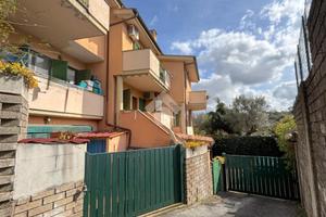 2 LOCALI A GENZANO DI ROMA