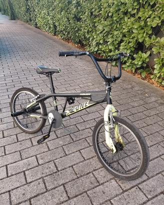bicicletta BMX