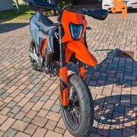 Ktm 690 smc-r  A2