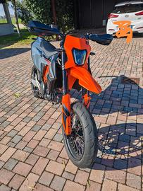 Ktm 690 smc-r  A2
