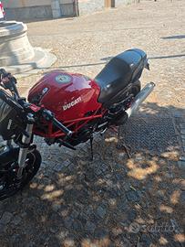 ducati monster 695