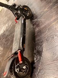 Monopattino elettrico iScooter iX3 – Come nuovo
