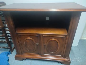 Mobile TV  in legno