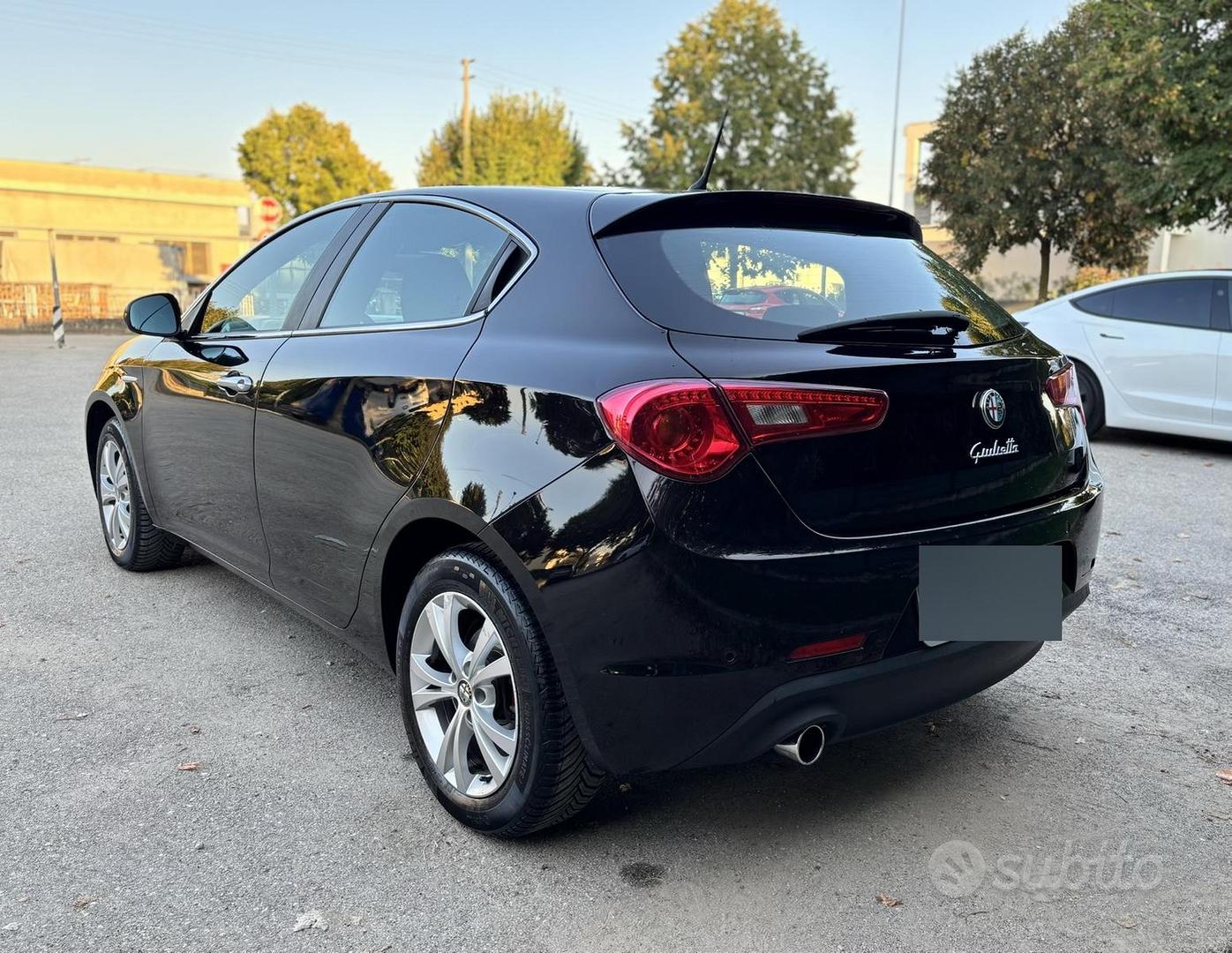 Alfa Romeo Giulietta 2011 photo 2