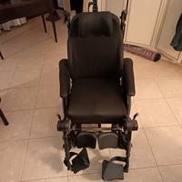 Carrozzina posturale basculante INVACARE REA AZALE