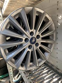CERCHIO IN LEGA FORD FOCUS R17 ANNO:2016