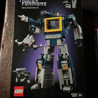 Lego transformer 10358 Soundwave