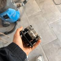 Pompa freni derbi