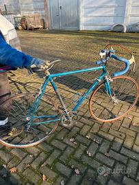Bicicletta da corsa e altre vintage