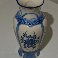 Vaso in ceramica azzurro 