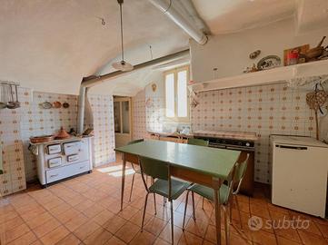 CASA SEMINDIPENDENTE A VEZZA D'OGLIO