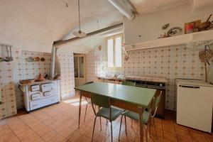 CASA SEMINDIPENDENTE A VEZZA D'OGLIO