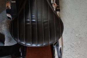 sella singola a molle per HD 