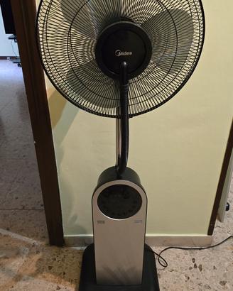 Ventilatore a Piantana Midea  con Nebulizzatore